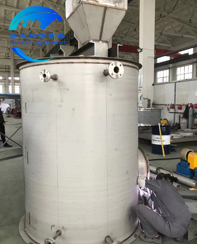 尿素溶液儲(chǔ)罐