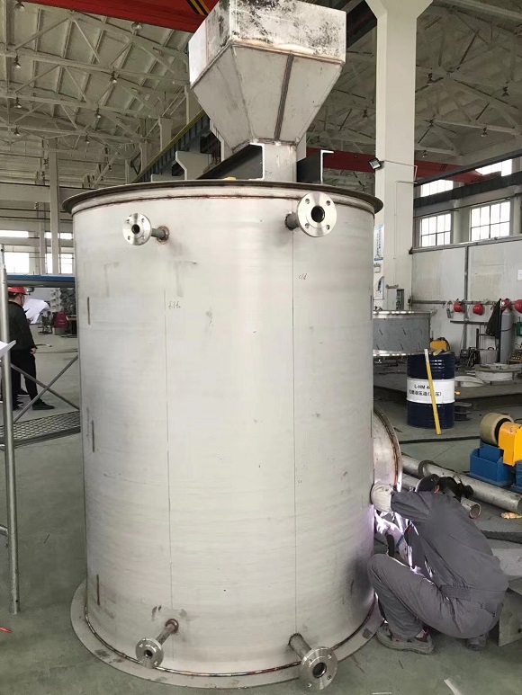 如何設計安全可靠的尿素溶液儲罐并進行應用