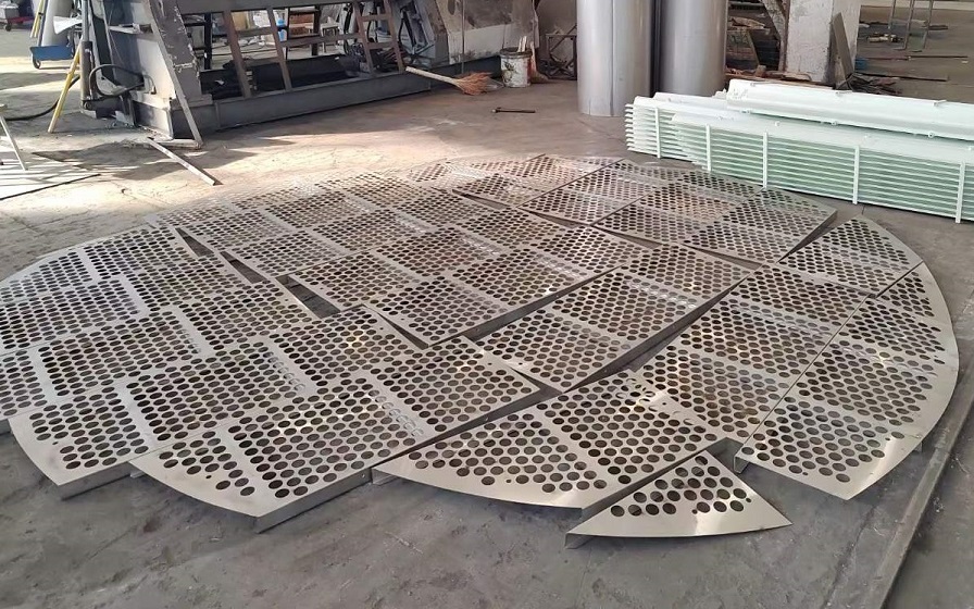 煙氣均布托盤(pán)的結(jié)構(gòu)及材料選擇