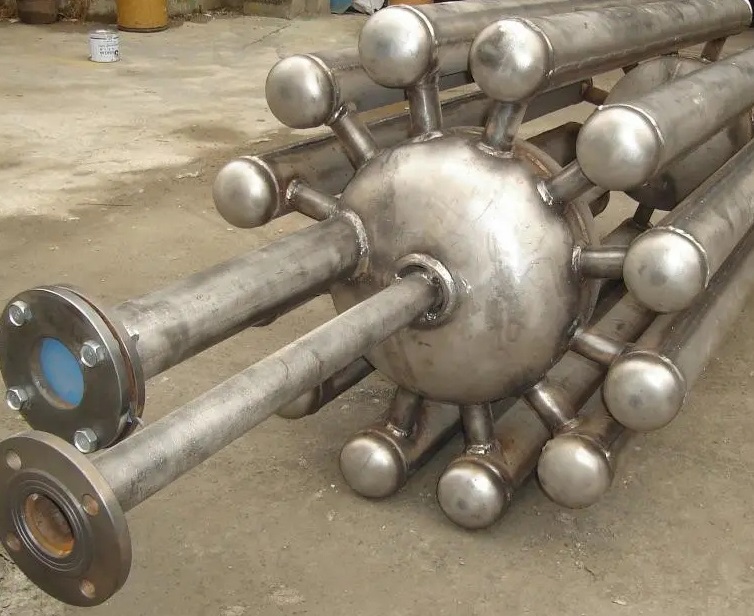 工業(yè)級不銹鋼爐膽如何實(shí)現(xiàn)耐高溫抗腐蝕