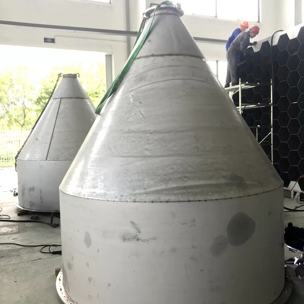 工業(yè)用不銹鋼料倉(cāng)的設(shè)計(jì)與材質(zhì)