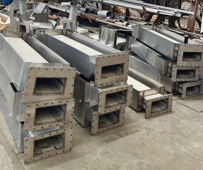 如何選擇耐用的燒結(jié)爐外圍不銹鋼水套管